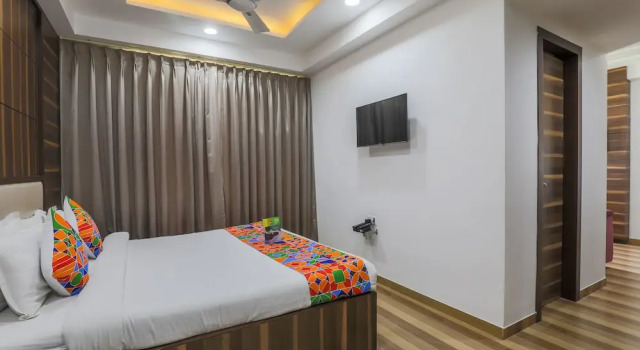 Люкс Luxury FabHotel Prime Sapphire Inn