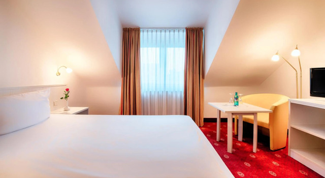 ACHAT Hotel Schwetzingen Heidelberg, Забронировать Отель Шветцинген Мангейм, рядом с Шветцингенский дворец