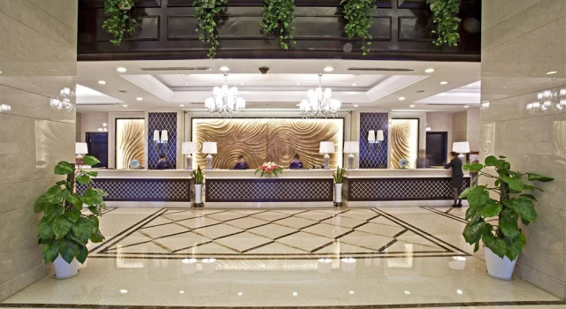 Regal Plaza