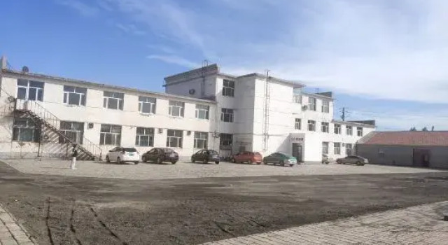 Oriental Pearl Hotel, Rezerwuj Hotel Hotele w East Ujimqin Banner z parkingiem, Parking
