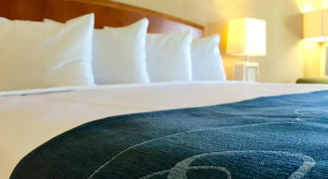 Двухместный номер Deluxe Seasons Florida Resort
