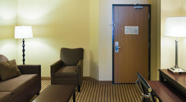 Comfort Suites DFW Airport