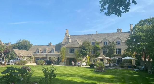 Апартаменты The Old Manor Coach House