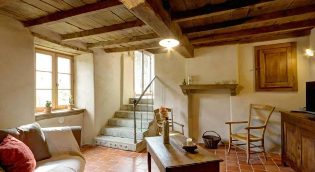 Gîte Saint-Just-la-Pendue, 3 pièces, 4 personnes - FR-1-496-51, Prenota Hotel Hotel a Alvernia con parcheggio, Parcheggio