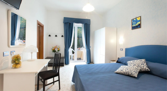Двухместный номер Standard с балконом и с видом на сад Hotel Britannia