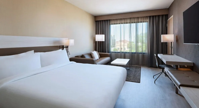 Двухместный номер Standard AC Hotel by Marriott Waco Downtown