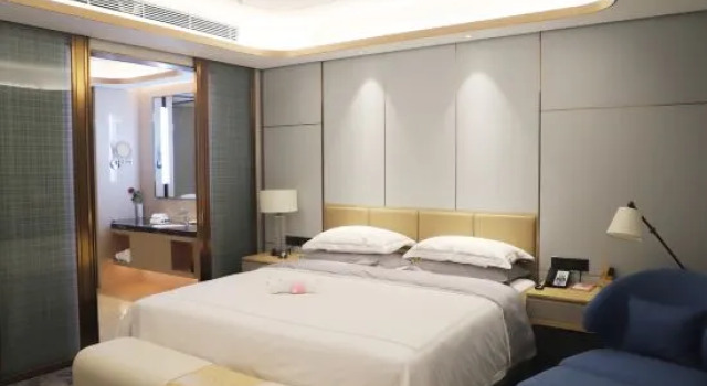 Семейный люкс Austin Hotel