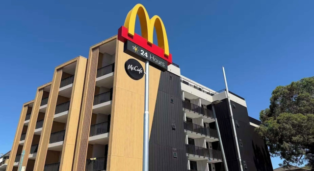 Auburn Studio, Entire Studio with Ensuite toilet and kitchen, Забронировать Апарт-отель Сидней Sydney Region