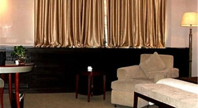 Jinhua Liyuan Business Hotel