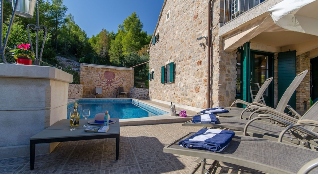 Villa Gromin Dolac, Rezerwuj Willa Hotele w Split-Dalmatia County z parkingiem, Parking