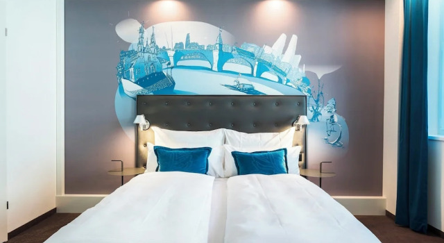 Номер Deluxe Motel One Basel
