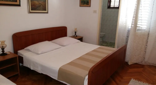 Big apt W.large Terrace&great sea View,close Beach, Забронировать Вилла Арбания Трогир