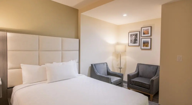 Четырёхместный номер Superior Apache Gold Resort Hotel