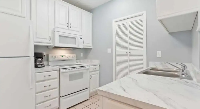Saida I Condominium 602