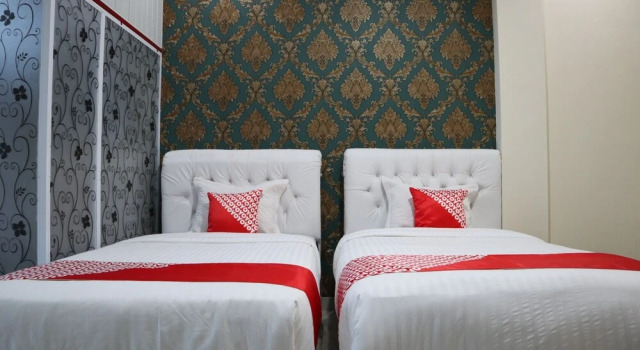 Penginapan Three Joye By RedDoorz, Rezervovat Hotel Padang Sumatra
