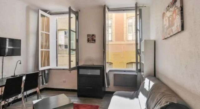 Студия Cozy studio at the heart of Aix-en-Provence old city - Welkeys