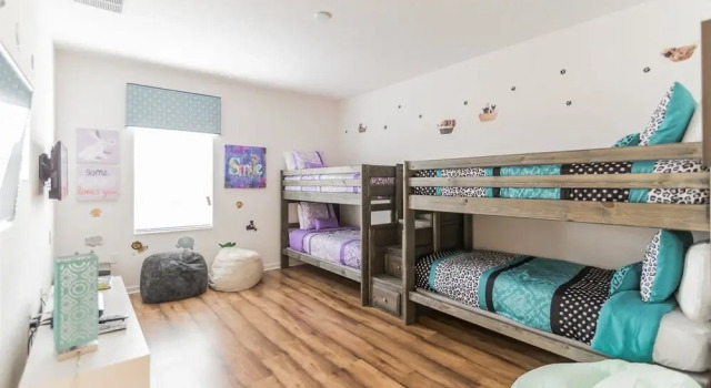Lovely 6 Bedroom Home in the Solterra Community - 518, Забронировать Отель Отели Давенпорт с парковкой, Парковка