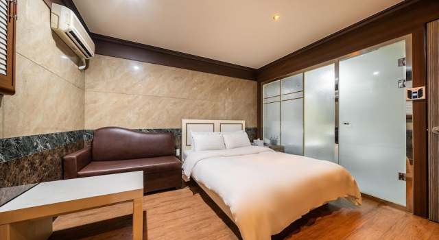 Sadang Charis Hotel