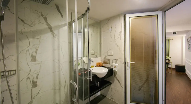 Семейный номер Deluxe с балконом Hanoi Allure Hotel