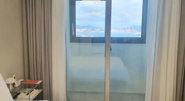 Economy Zimmer Shift Door Residence Hari