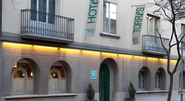 Hotel Torres Manlleu, Buchen Sie Hotel Manlleu 