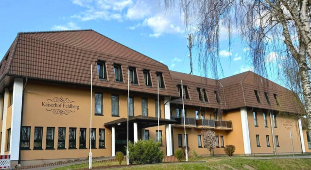 Kaiserhof Feldberg by Belvilla Resorts, Забронировать Отель Фельдберг Feldberg Lake District, рядом с Церковь Фельдберга