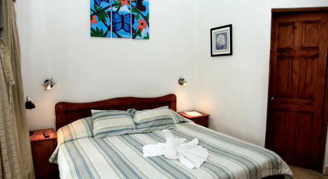 Hotel Colinas del Sol, Buchen Sie Hotel Hotels in Atenas mit Pool, Schwimmbad