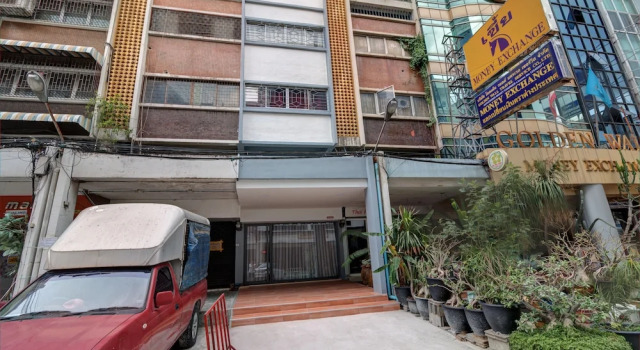 Bangkok Watergate Townhouse