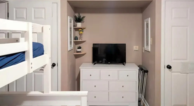 Coastal Condo w/ Pool, 1 Block to Wildwood Beach!