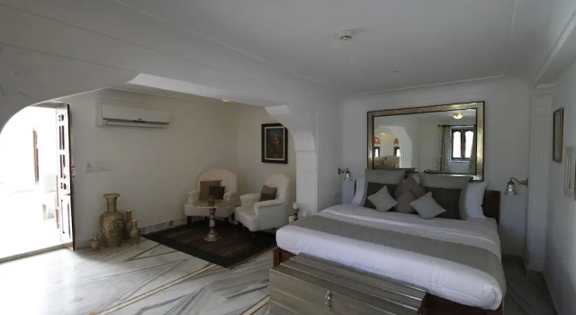 Standard Zimmer Talabgaon Castle Heritage Resort