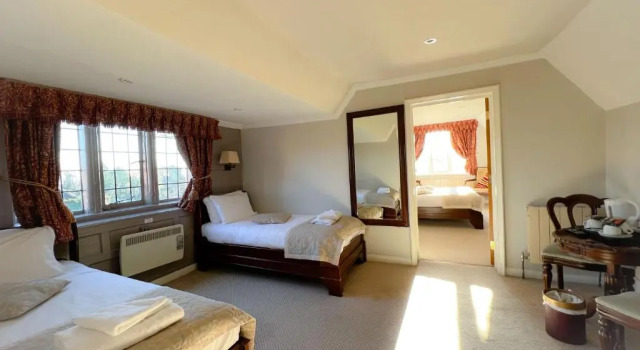 Четырёхместный семейный номер Superior Castle Bromwich Hall Hotel, BW Signature Collection by Best Western