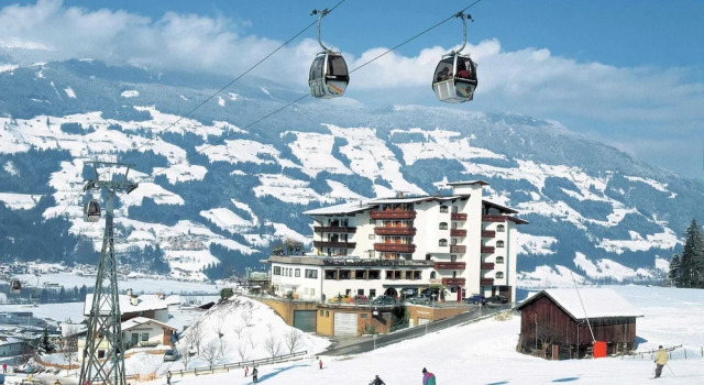 Апартаменты Apartment in Kaltenbach near Ski Lift