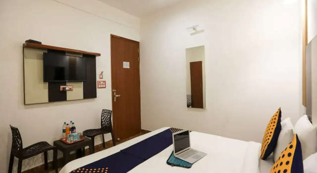Hotel Silver Stay By Grb, Забронировать Отель Отели Нью-Дели с завтраком, Завтраки
