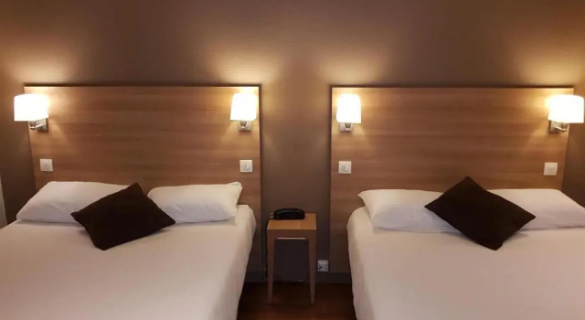 Четырёхместный номер Comfort Hotel Montchapet