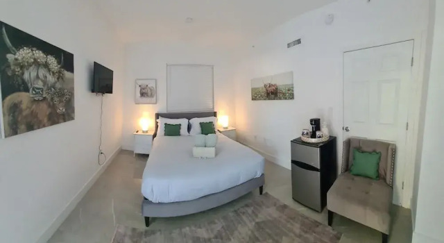 Номер Business Atrium Design District