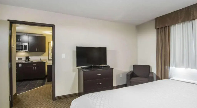 Двухместный люкс c 1 комнатой Quality Inn & Suites Thompson