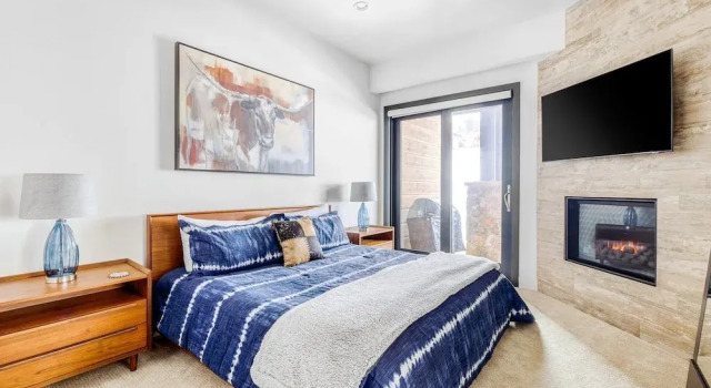 White Wolf by Avantstay Stunning Unit in Ideal Park City Location w/ Communal Pool & Hot Tub, Забронировать Апартаменты/квартира Апартаменты Парк-Сити, рядом с Полет над каньонами, Апартаменты/квартира