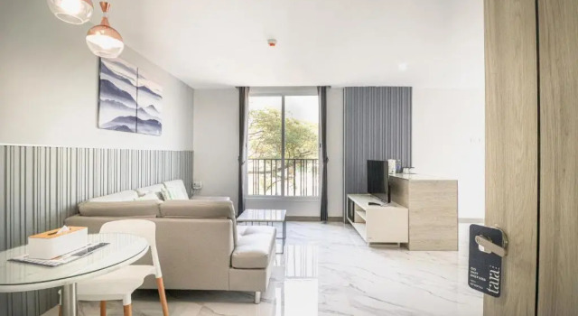 Полулюкс Tree Tara hotel