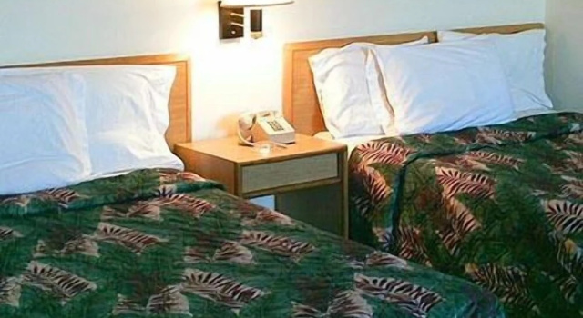 Четырёхместный номер Standard America's Value Inn Mexico