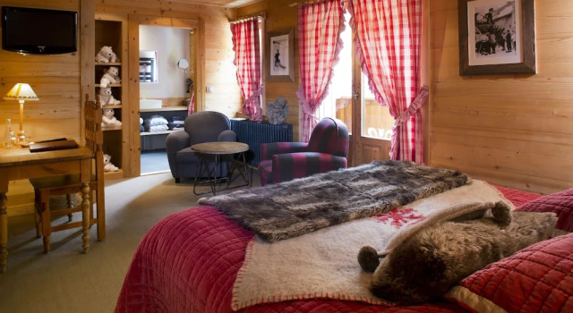 Chalet-Hôtel & Spa Les Cimes, Забронировать Шале Бизнес-отели Ле-Гран-Борнан, 4* 5*