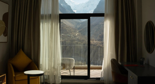 Люкс Best Western Premier Hotel Karim Abad Hunza