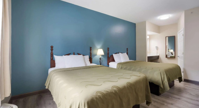 Четырёхместный номер Standard Quality Inn Wilmington