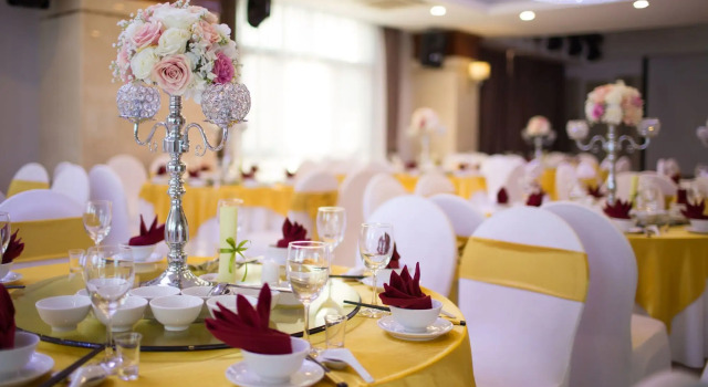 Royal Palace Hotel, Rezerwuj Hotel Hotele w Bac Kan ze śniadaniem, Śniadanie