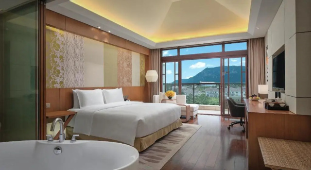 Номер Standard HUALUXE Hotels & Resorts Kunming