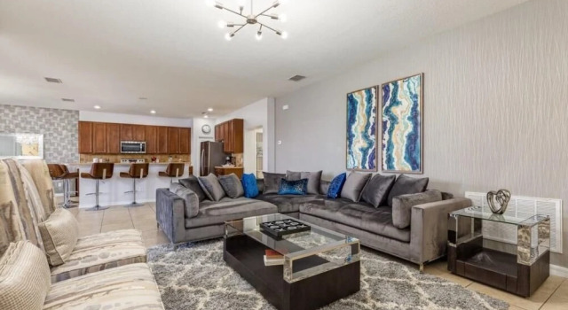 Bella Vida 6 Bedrooms Private Pool Disney Area Villa by Redawning, Rezerwuj Willa Hotele w Kissimmee z basenem, Basen