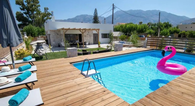 Villa 400m from the beach 6 to 10 persons private pool, Забронировать Вилла Виллы Asprouliánoi, Вилла