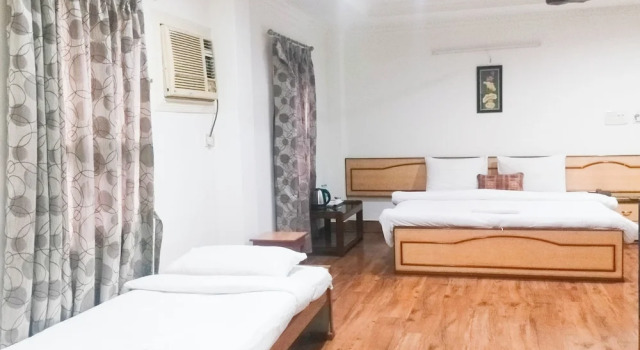 Трёхместный номер Deluxe Hotel Vinayak