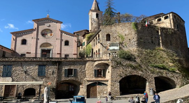 Fiori, Buchen Sie Ferienwohnung Apartments in Apricale, Ferienwohnung
