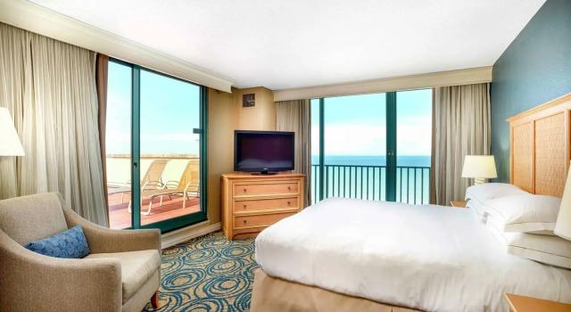 Люкс c 1 спальней oceanfront Hilton Daytona Beach Resort