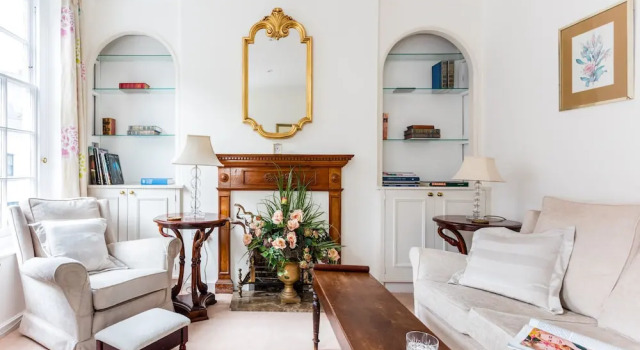 Traditional 2 bedroom flat